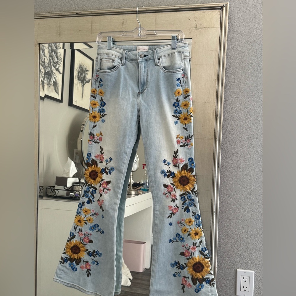 Free people driftwood Farrah wildflower jeans